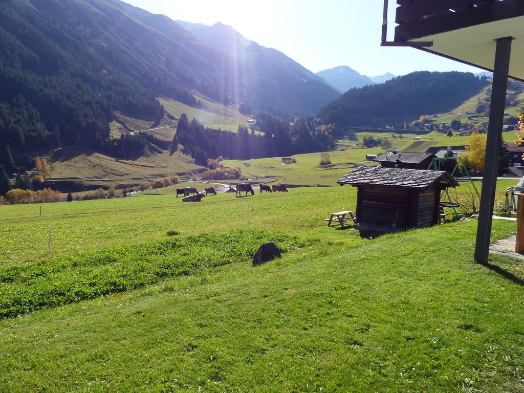 Tgesa Dutg Grond Apartamento Sedrun Exterior foto